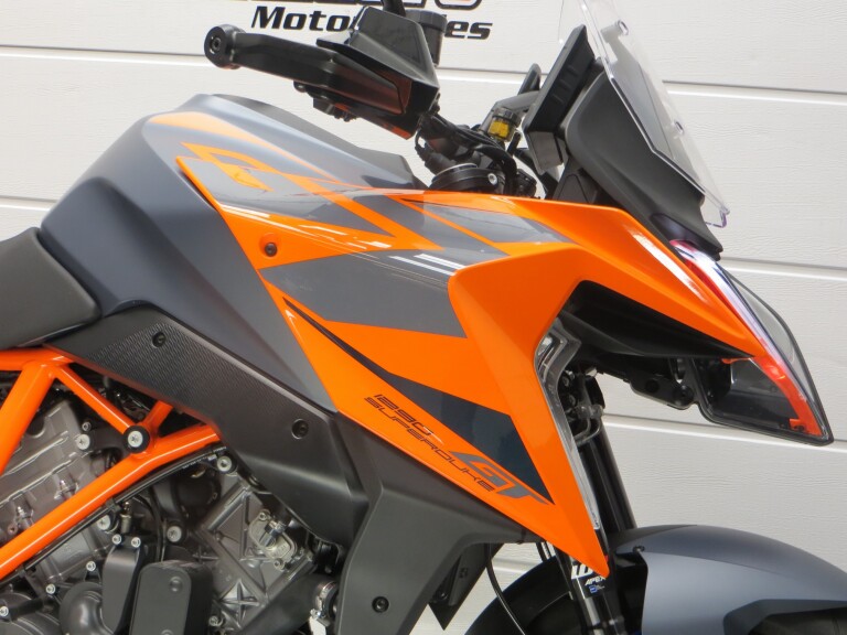 KTM 1290 SUPER DUKE GT DEMO KTM 1290 SUPER DUKE GT foto 9