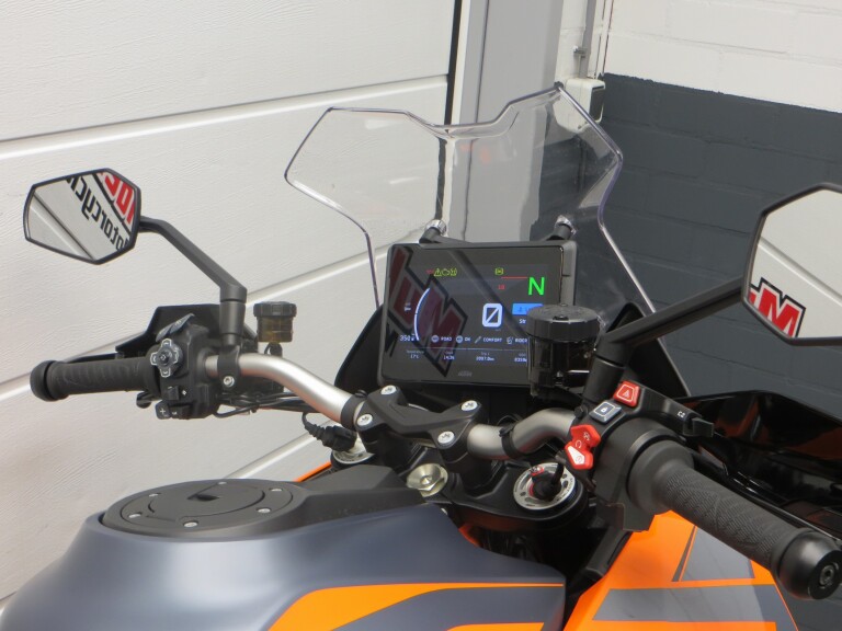 KTM 1290 SUPER DUKE GT DEMO KTM 1290 SUPER DUKE GT foto 10