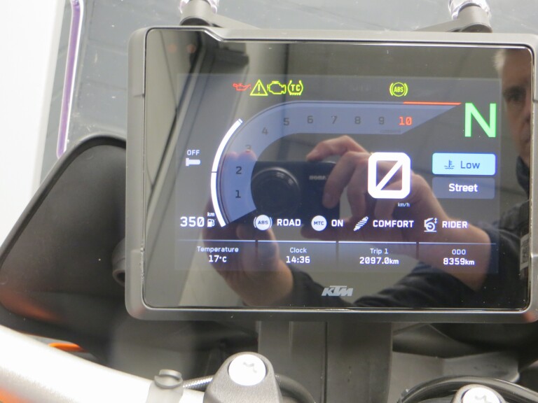 KTM 1290 SUPER DUKE GT DEMO KTM 1290 SUPER DUKE GT foto 11