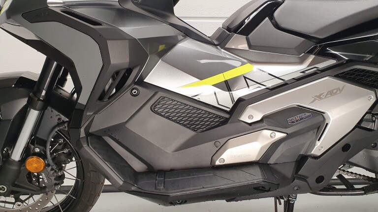 Honda ADV 750 X-ADV foto 5