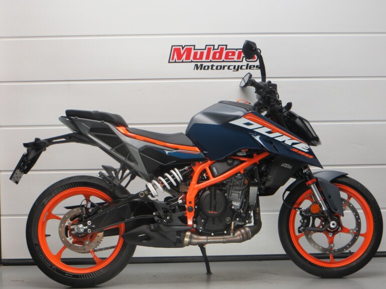 KTM 390 DUKE ABS KTM 390 DUKE BLUE 
