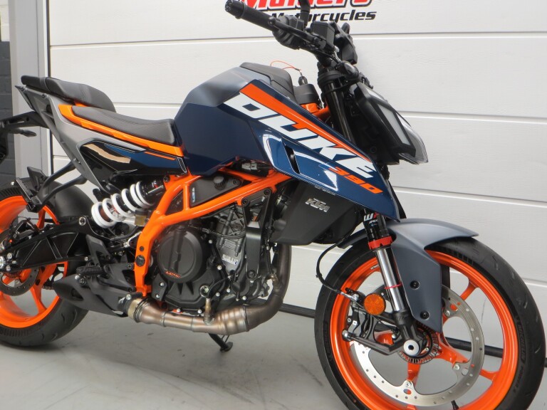 KTM 390 DUKE ABS KTM 390 DUKE BLUE foto 8