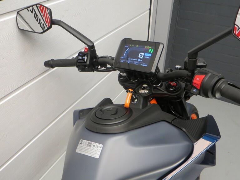 KTM 390 DUKE ABS KTM 390 DUKE BLUE foto 10