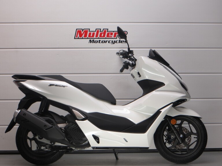 Honda PCX 125 HONDA PCX 125 