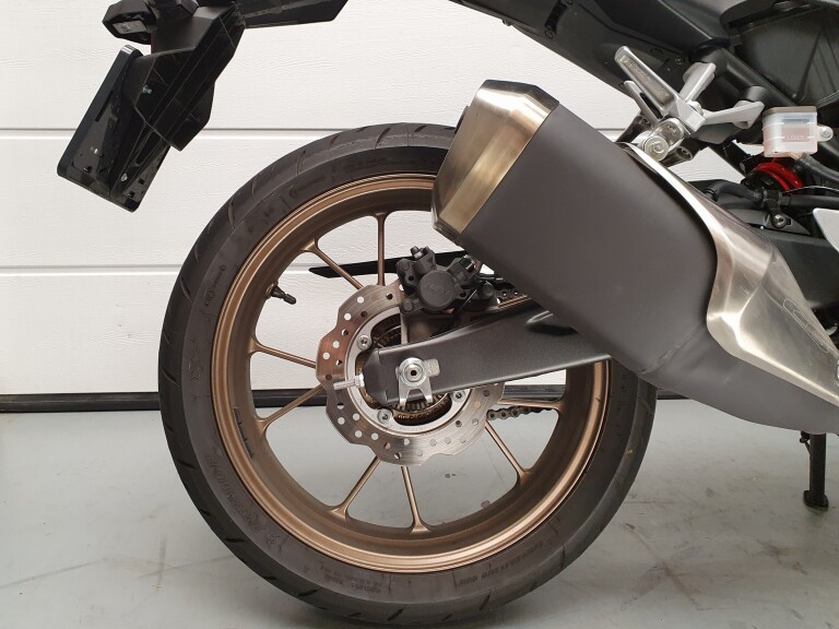 Honda CB 300 RA HONDA CB 300 RA foto 3
