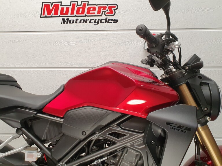 Honda CB 300 RA HONDA CB 300 RA foto 5