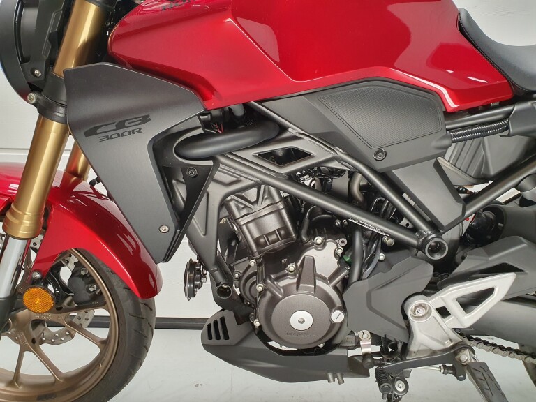Honda CB 300 RA HONDA CB 300 RA foto 11