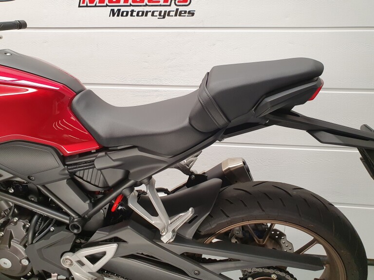 Honda CB 300 RA HONDA CB 300 RA foto 12