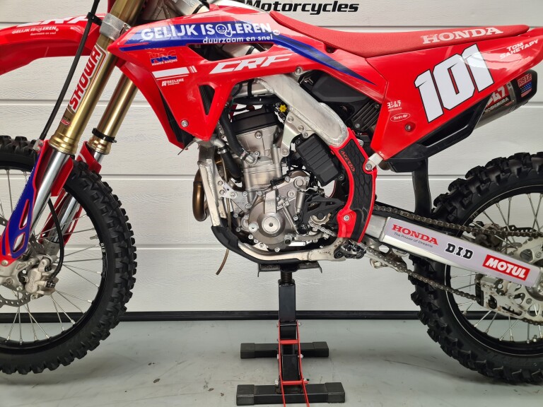 Honda CRF 250 RR foto 5