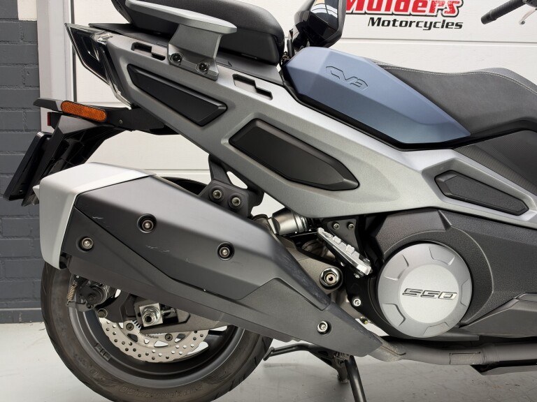 Kymco CV3 550I ABS foto 3