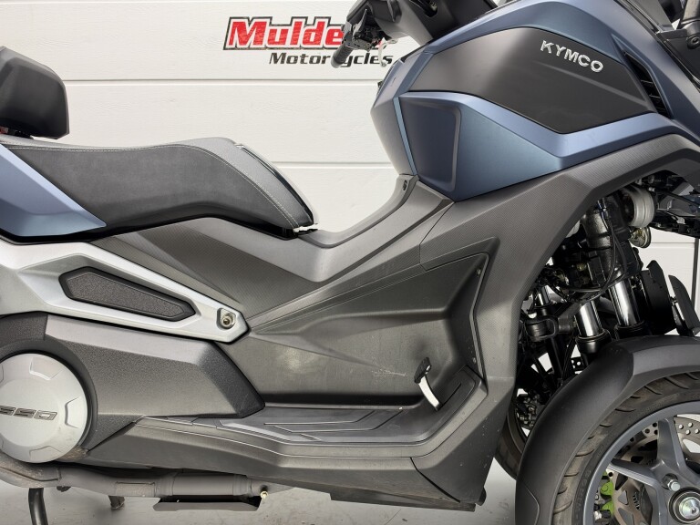 Kymco CV3 550I ABS foto 4