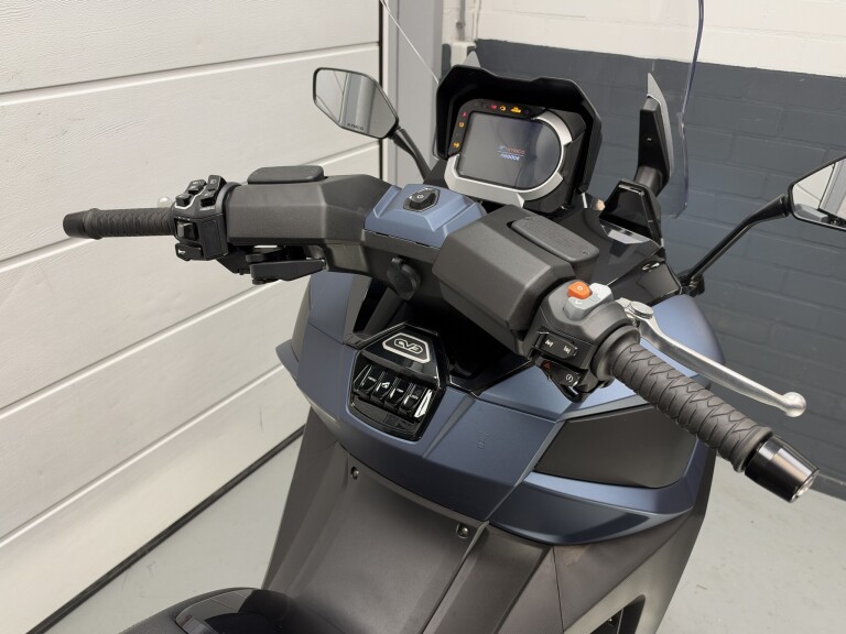 Kymco CV3 550I ABS foto 7