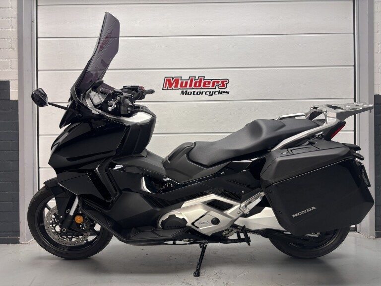 Honda NSS 750 FORZA ABS HONDA NSS 750 FORZA ABS foto 2