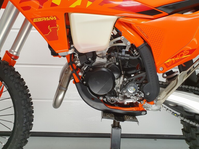KTM 300 EXC TBI SIX DAYS KTM 300 EXC SIX DAYS foto 6