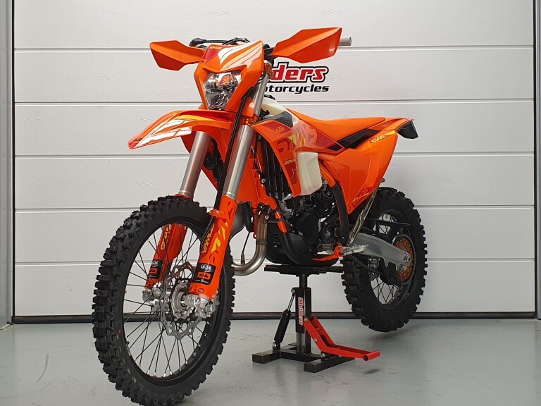 KTM 300 EXC TBI SIX DAYS KTM 300 EXC SIX DAYS 