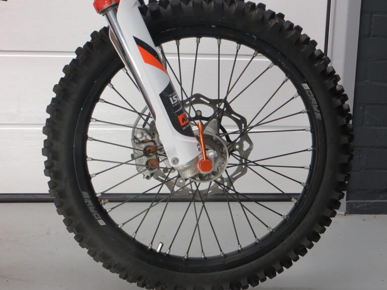 KTM 450 EXC SIX-DAYS KTM 450 EXC SIX DAYS foto 6