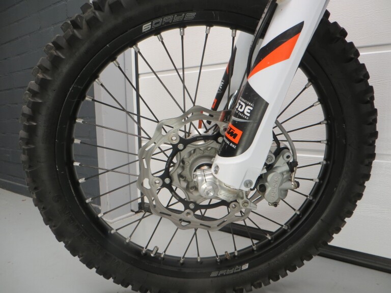 KTM 450 EXC SIX-DAYS KTM 450 EXC SIX DAYS foto 8