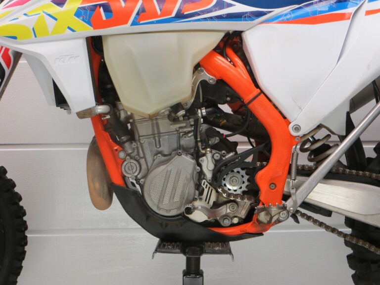KTM 450 EXC SIX-DAYS KTM 450 EXC SIX DAYS foto 9