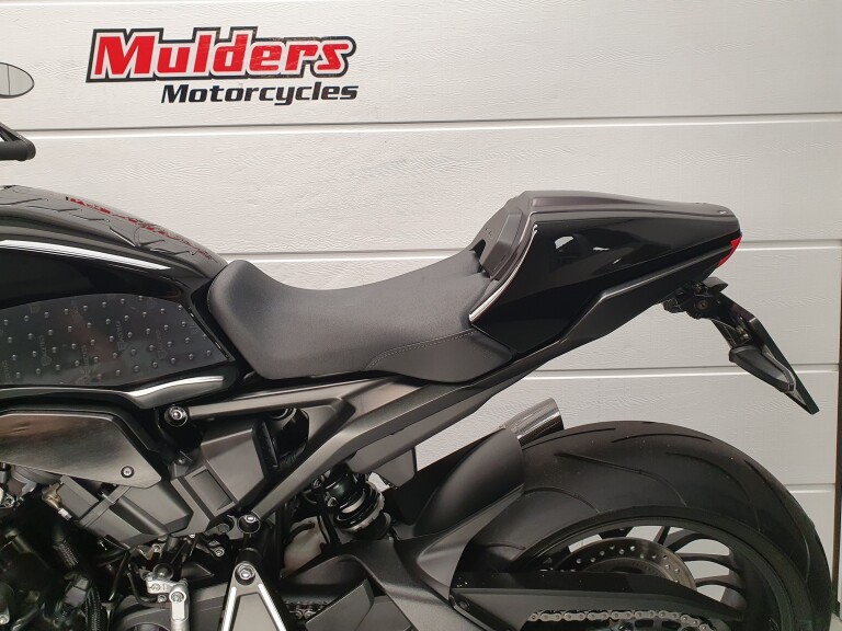 Honda CB 1000 R foto 6