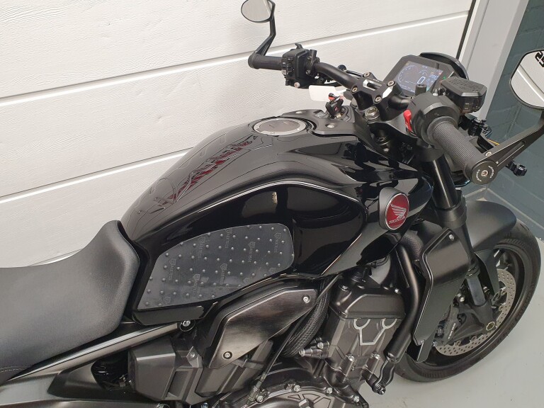 Honda CB 1000 R foto 13