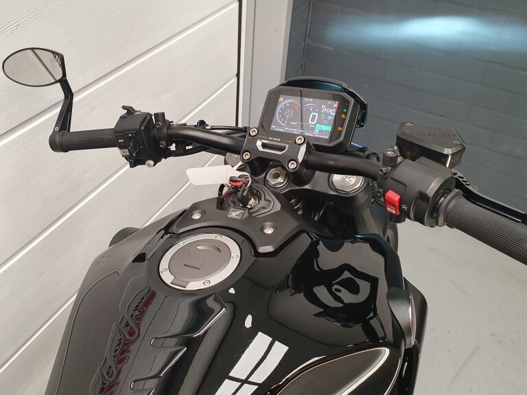Honda CB 1000 R foto 15