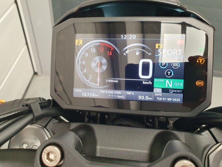 Honda CB 1000 R foto 16