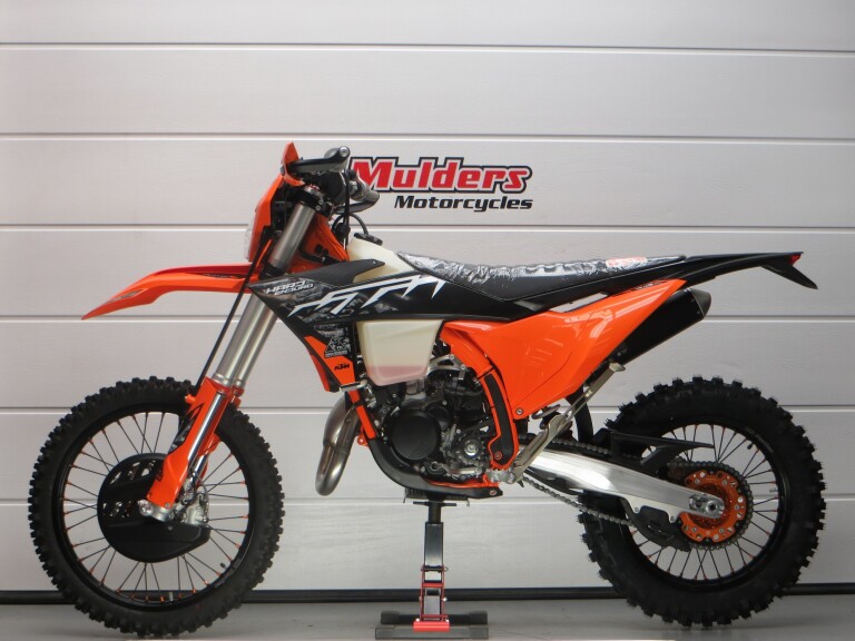 KTM 300 EXC TBI HARDENDURO KTM 300 EXC TBI HARDENDURO foto 2