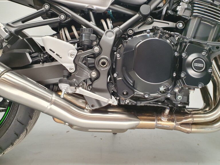 Kawasaki Z 900 RS Café foto 11