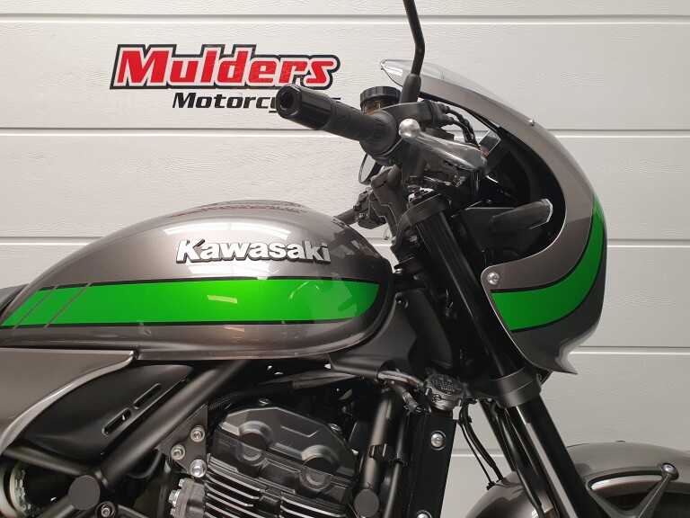 Kawasaki Z 900 RS Café foto 12