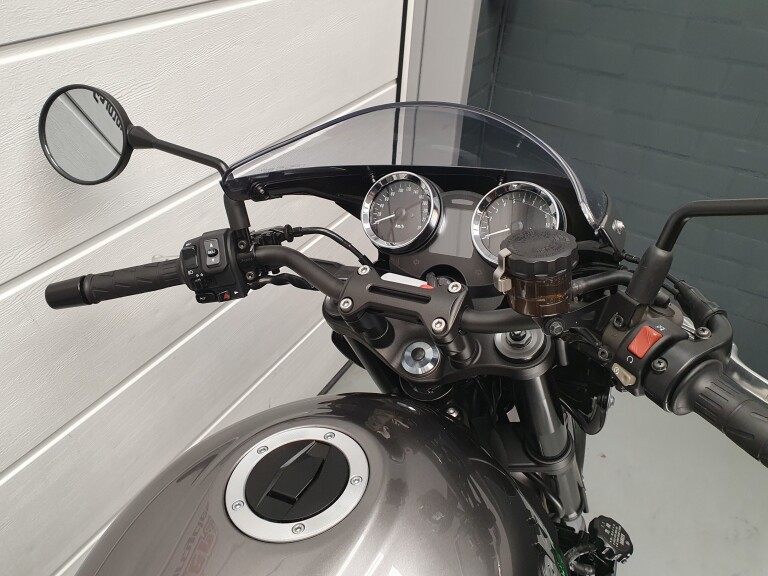 Kawasaki Z 900 RS Café foto 14