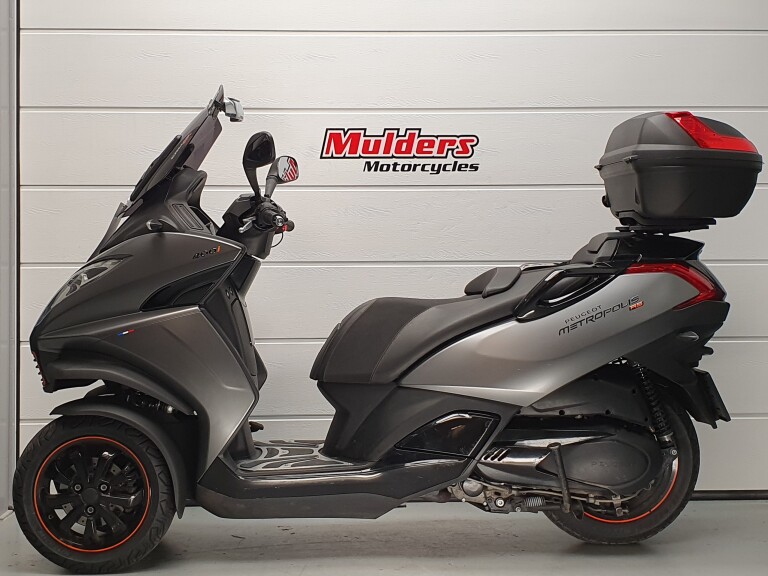 Peugeot METROPOLIS 400 RS PEUGEOT METROPOLIS 400I RS foto 2