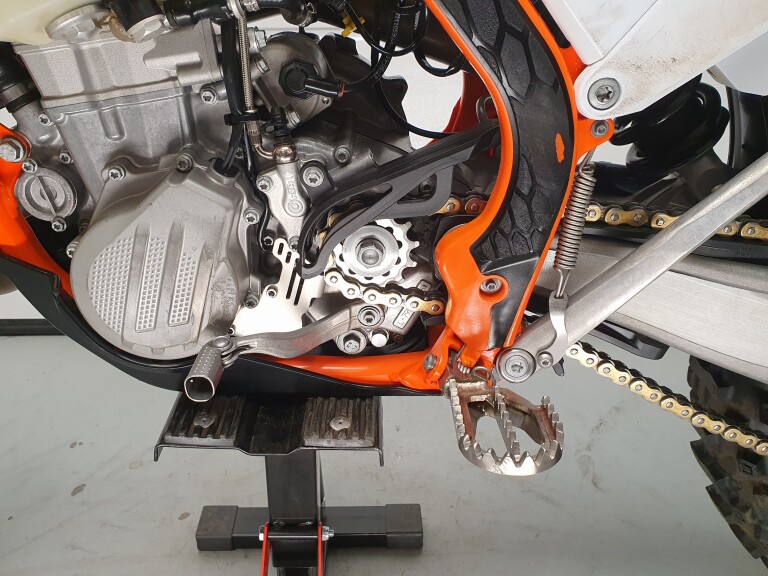 KTM 450 EXC SIX-DAYS KTM 450 EXC SIX-DAYS foto 9