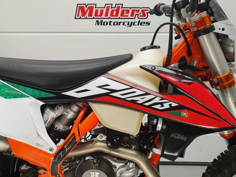 KTM 450 EXC SIX-DAYS KTM 450 EXC SIX-DAYS foto 12