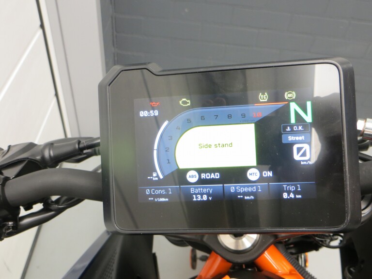 KTM 390 DUKE ABS KTM 390 DUKE foto 9