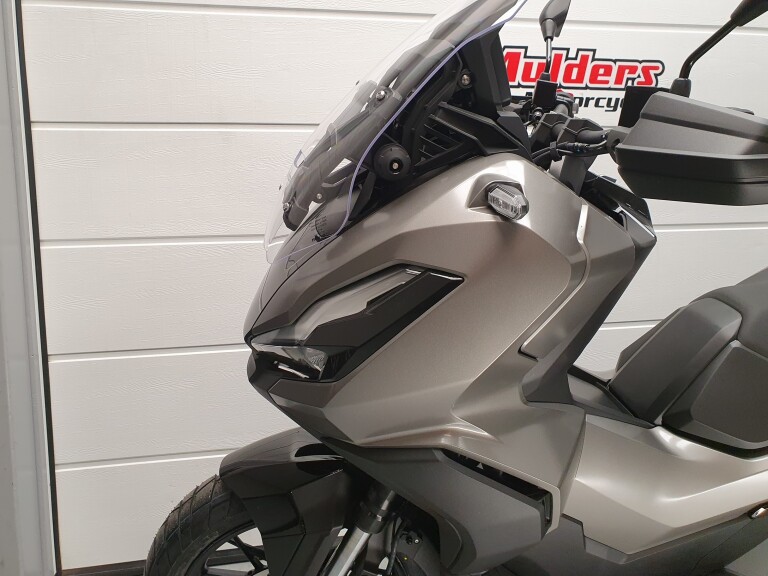 Honda ADV 350 ABS HONDA ADV 350 ABS foto 4