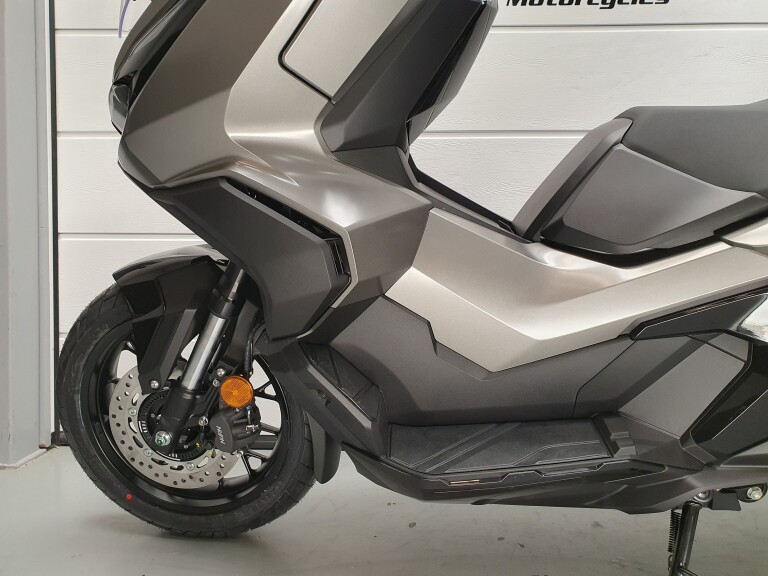 Honda ADV 350 ABS HONDA ADV 350 ABS foto 5