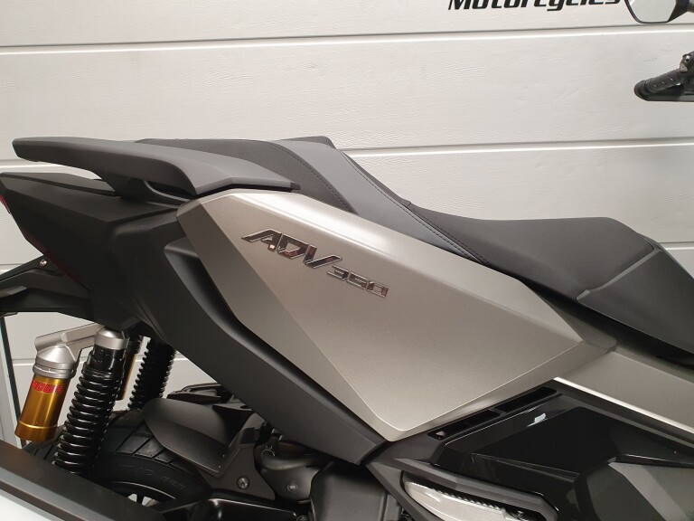 Honda ADV 350 ABS HONDA ADV 350 ABS foto 10
