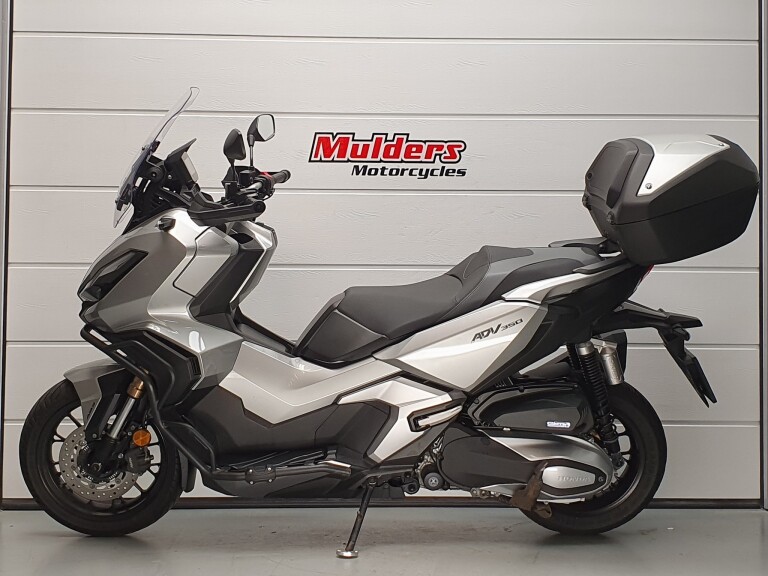 Honda ADV 350 ABS HONDA ADV 350 ABS foto 2