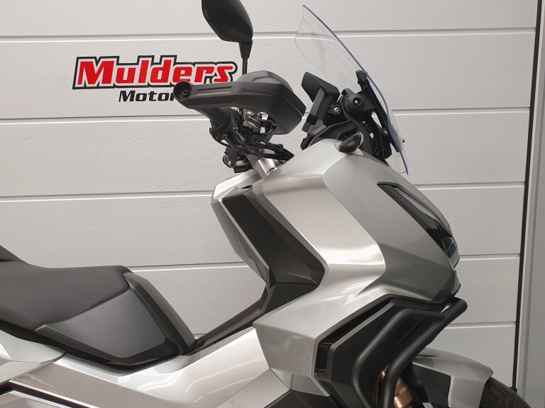 Honda ADV 350 ABS HONDA ADV 350 ABS foto 15