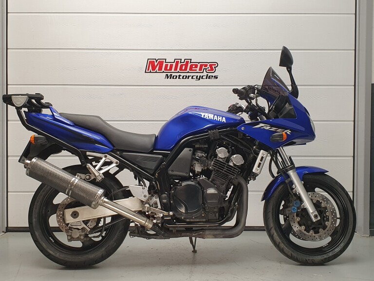 Yamaha FZS 600 FAZER 