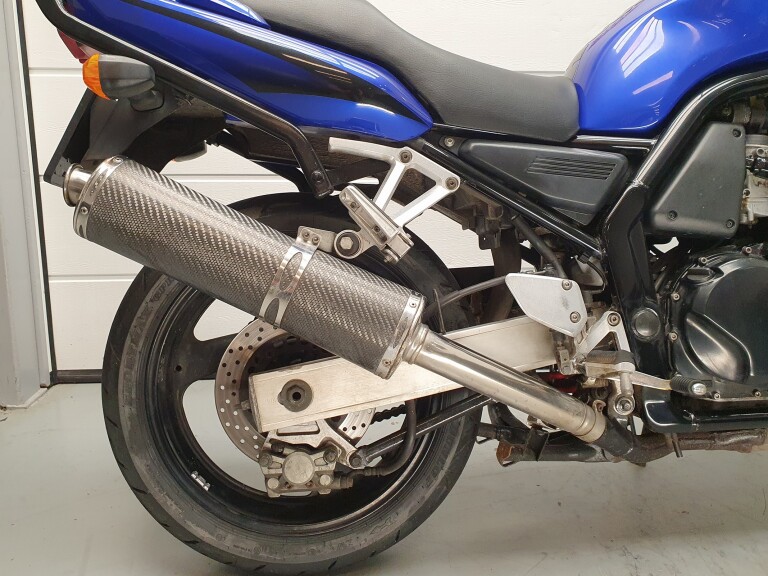Yamaha FZS 600 FAZER foto 8