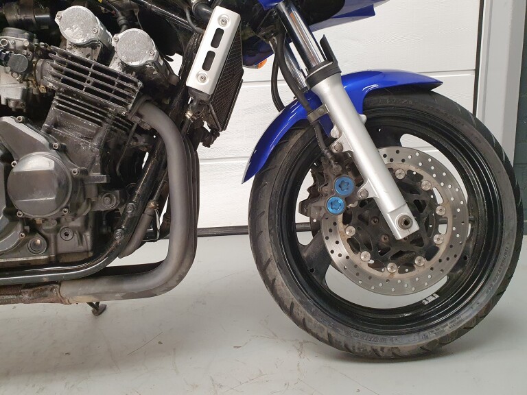 Yamaha FZS 600 FAZER foto 13