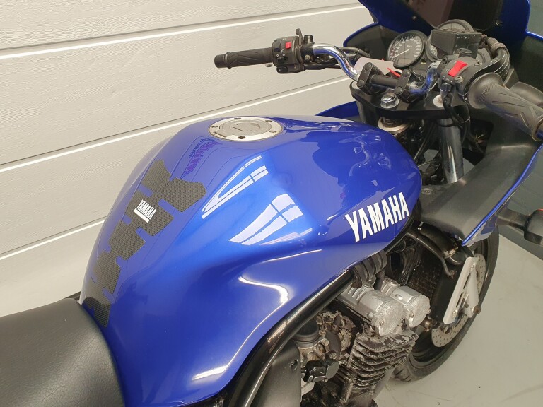 Yamaha FZS 600 FAZER foto 14