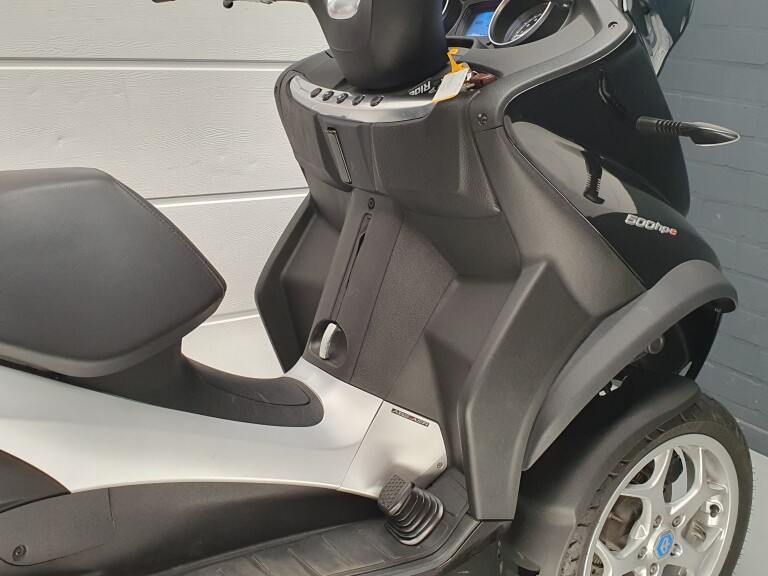 Piaggio MP3 500 LT PIAGGIO MP3 500 LT foto 11