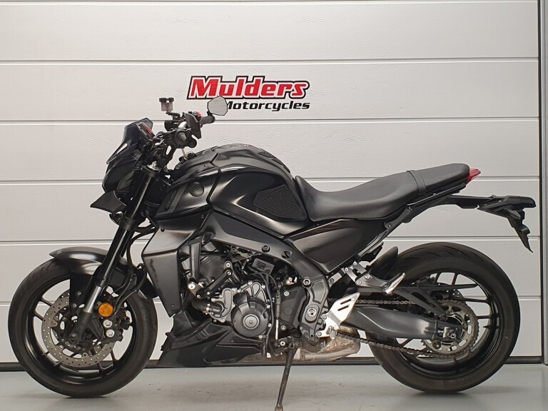 Yamaha MT 09 ABS YAMAHA MT 09 ABS foto 2