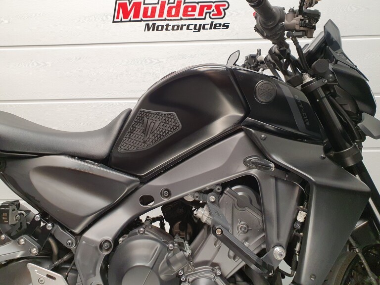 Yamaha MT 09 ABS YAMAHA MT 09 ABS foto 9