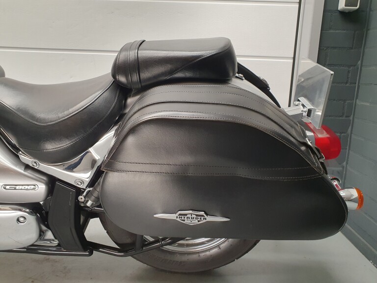 Suzuki VL 800 C INTRUDER foto 7
