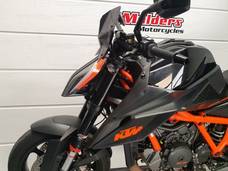 KTM 1290 SUPER DUKE R KTM 1290 SUPER DUKE R foto 4