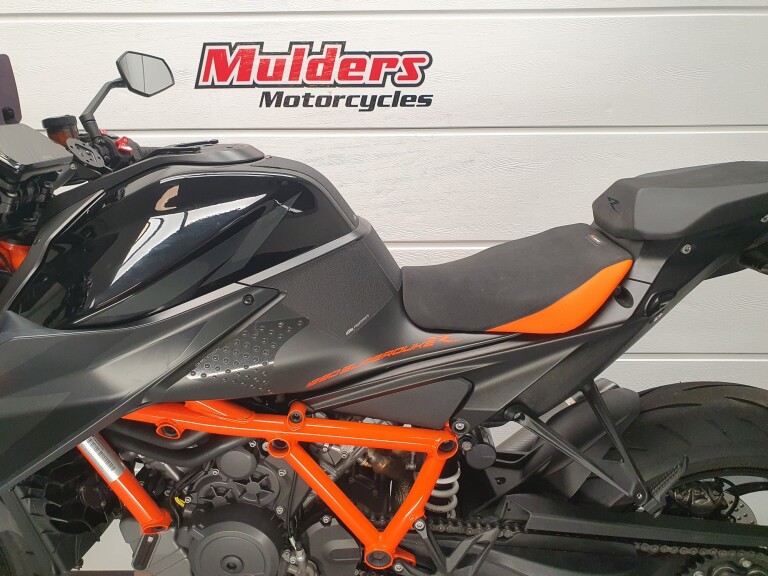 KTM 1290 SUPER DUKE R KTM 1290 SUPER DUKE R foto 5