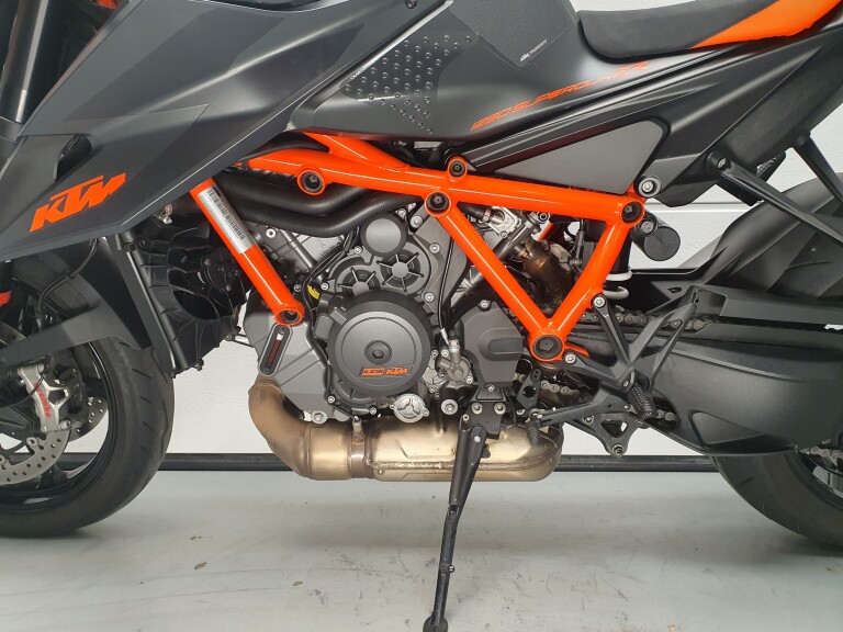 KTM 1290 SUPER DUKE R KTM 1290 SUPER DUKE R foto 6